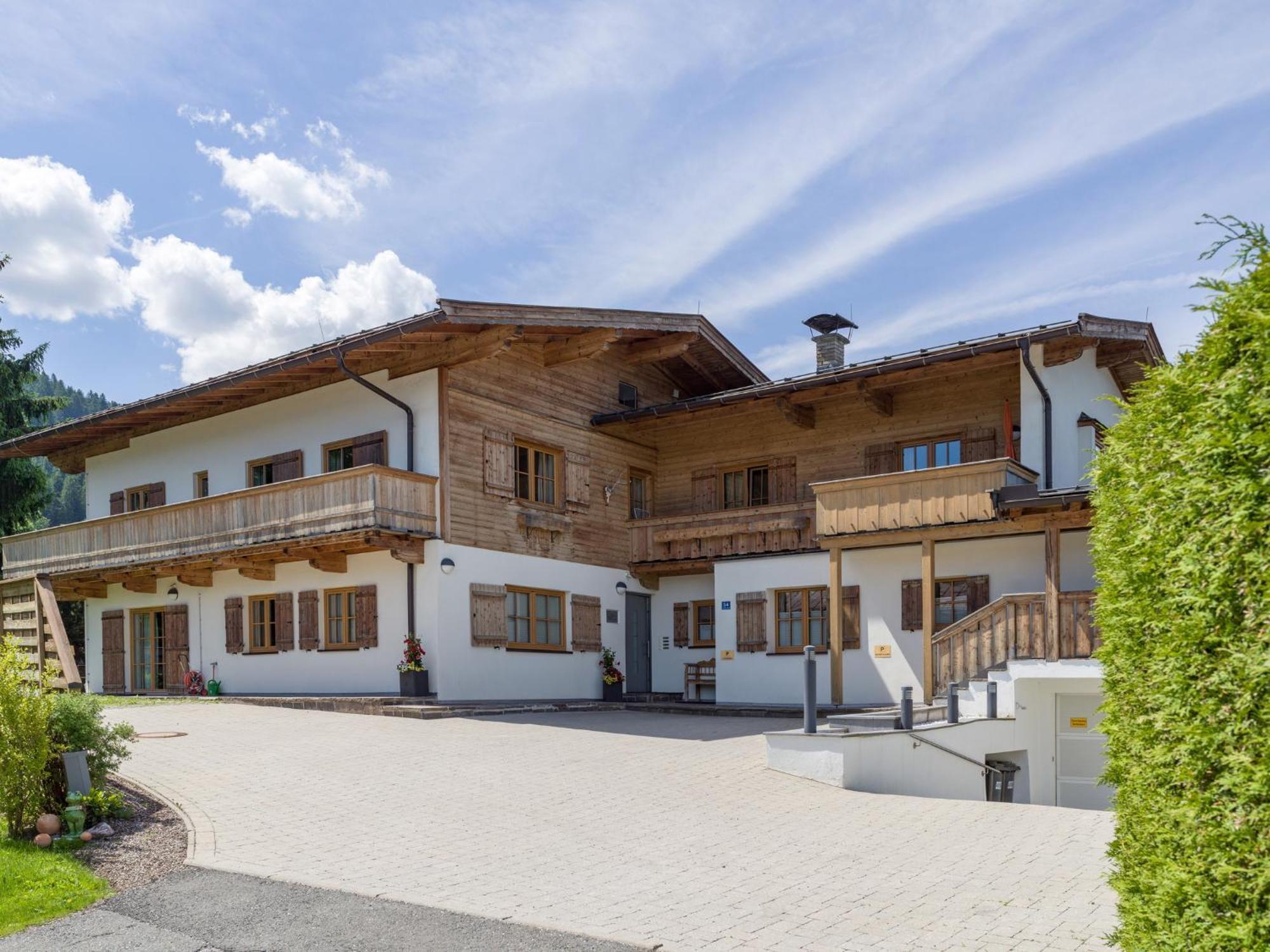Landhaus Kitzhorn Appartement Hahnenkamm - By Nv-Appartements Kitzbühel Exterior foto