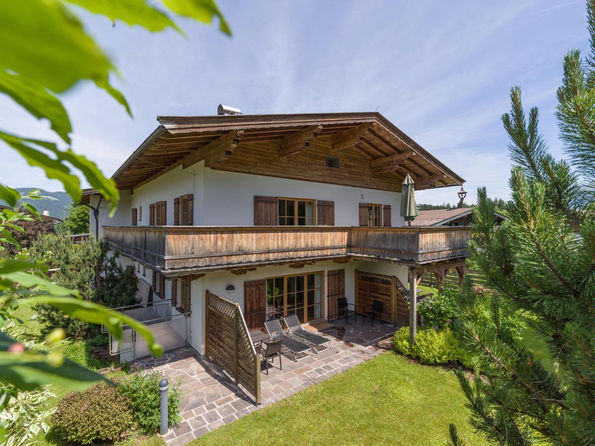 Landhaus Kitzhorn Appartement Hahnenkamm - By Nv-Appartements Kitzbühel Exterior foto
