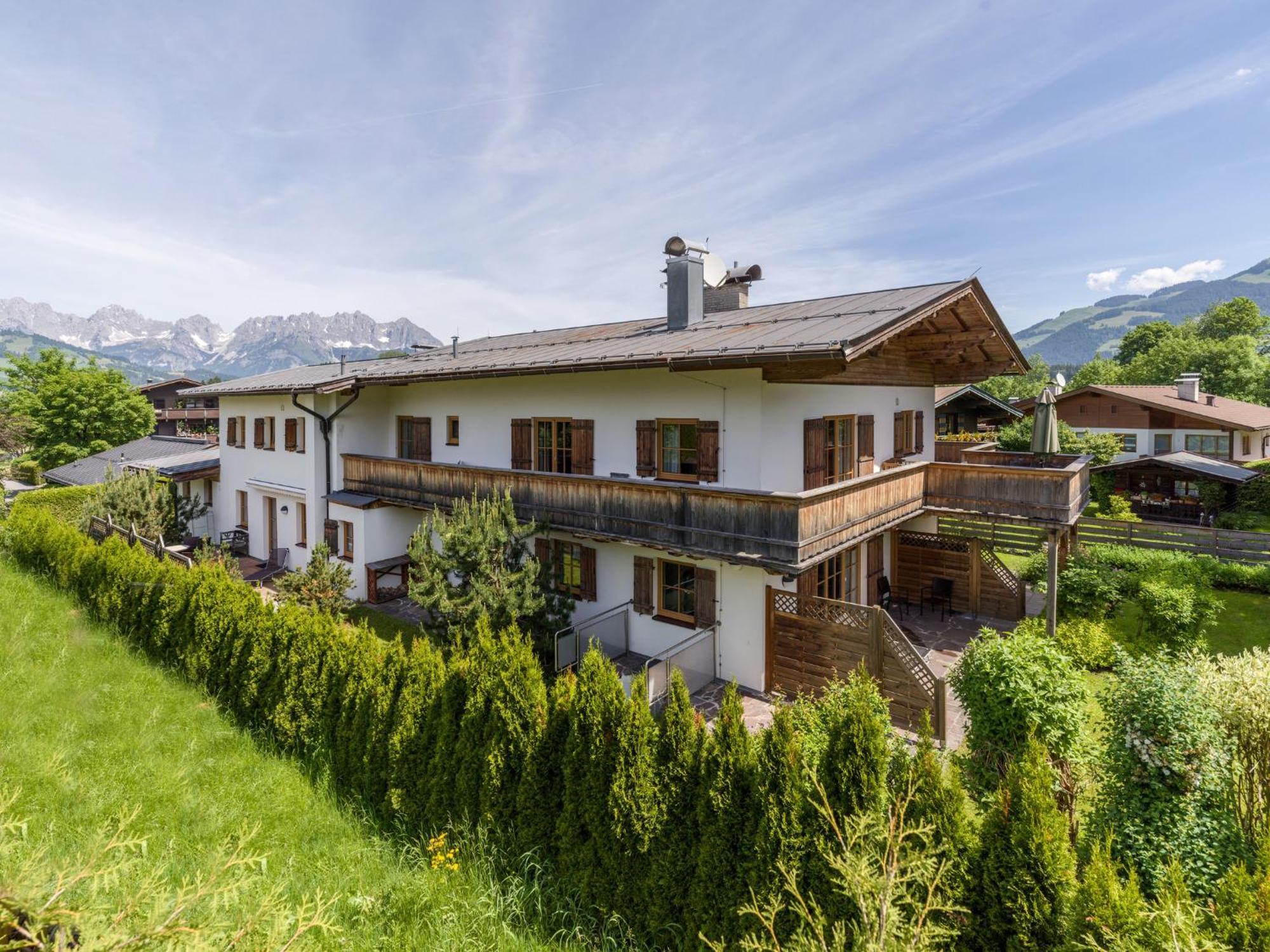 Landhaus Kitzhorn Appartement Hahnenkamm - By Nv-Appartements Kitzbühel Exterior foto